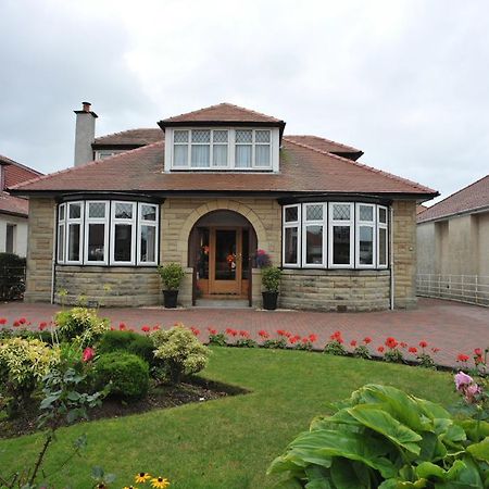 Whin Park Guest House Largs Exteriör bild