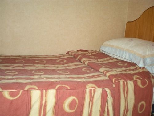 Whin Park Guest House Largs Exteriör bild